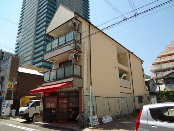 神戸市中央区旭通の賃貸物件外観写真
