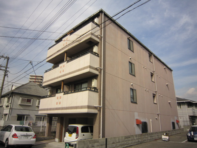 神戸市兵庫区本町の賃貸物件外観写真