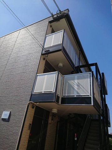 レオパレスアーク 302|尼崎市久々知(JR福知山線塚口駅)のマンション外観 レオパレスアーク 302|尼崎市久々知(JR福知山線塚口駅)のマンション外観