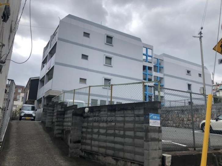 神戸市中央区上筒井通の賃貸物件外観写真