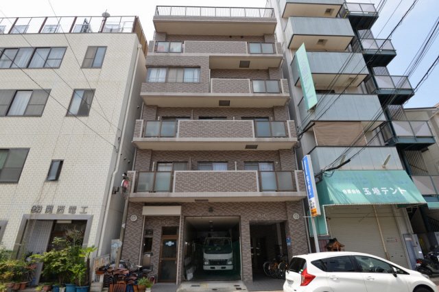 神戸市兵庫区上沢通の賃貸物件外観写真