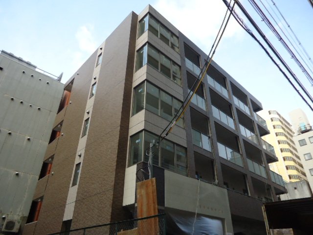 神戸市中央区加納町の賃貸物件外観写真