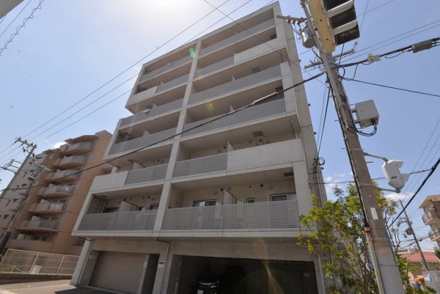 神戸市中央区下山手通の賃貸物件外観写真