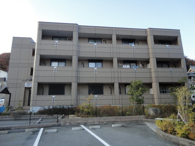 神戸市北区八多町中の賃貸物件間取画像