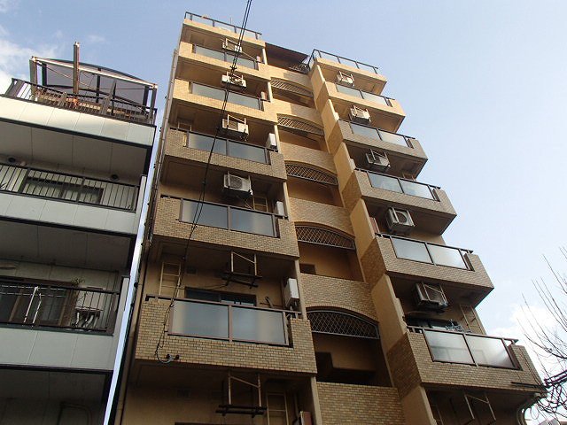 神戸市中央区相生町の賃貸物件外観写真