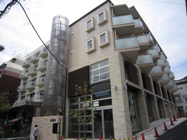 神戸市中央区山本通の賃貸物件外観写真