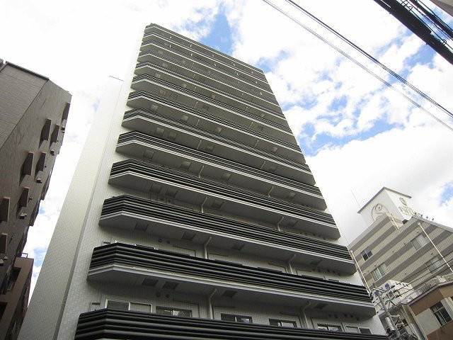神戸市中央区中町通の賃貸物件外観写真