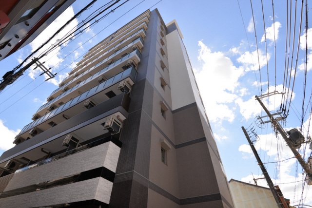 神戸市中央区二宮町の賃貸物件外観写真