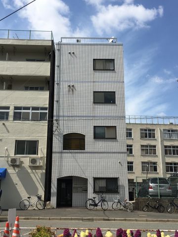 神戸市中央区東川崎町の賃貸物件間取画像