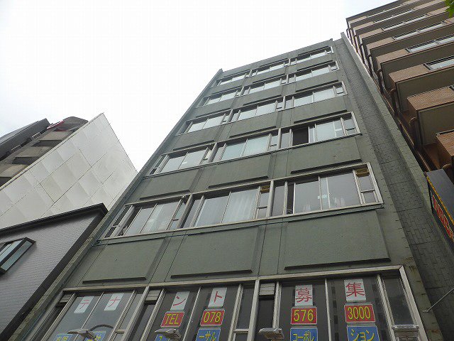 神戸市兵庫区下沢通の賃貸物件外観写真