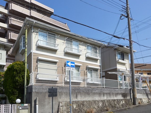 神戸市須磨区多井畑東町の賃貸物件外観写真