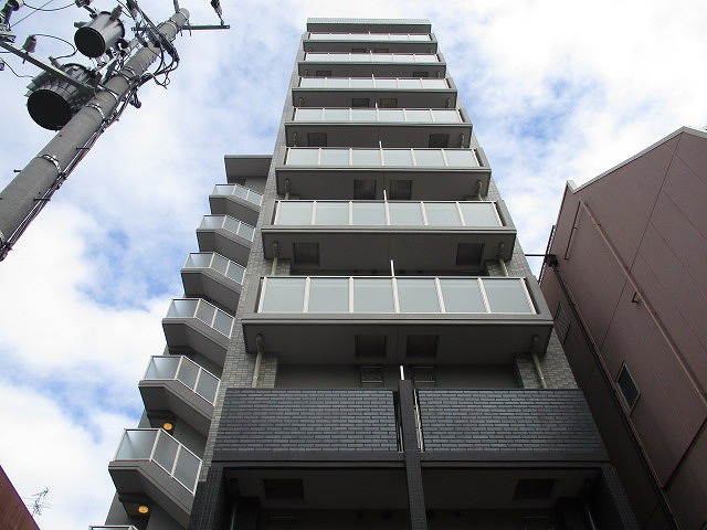 神戸市兵庫区船大工町の賃貸物件外観写真