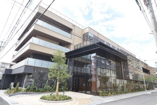 神戸市東灘区西岡本の賃貸物件外観写真