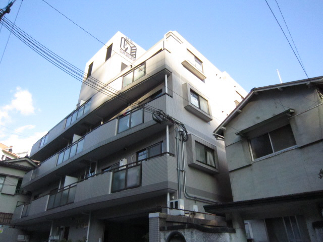 神戸市中央区熊内町の賃貸物件外観写真