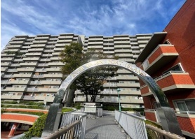 神戸市中央区港島中町の賃貸物件外観写真