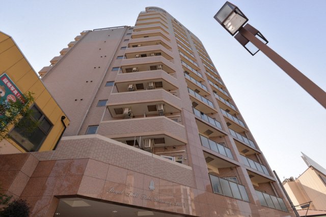 神戸市中央区加納町の賃貸物件外観写真