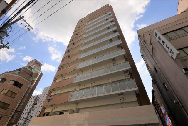 神戸市中央区海岸通の賃貸物件外観写真