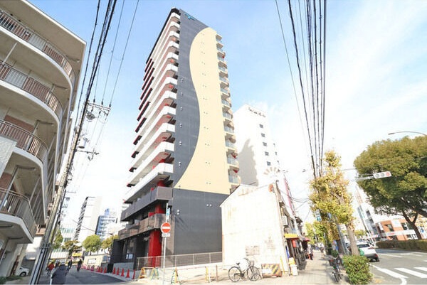 神戸市兵庫区大開通の賃貸物件外観写真