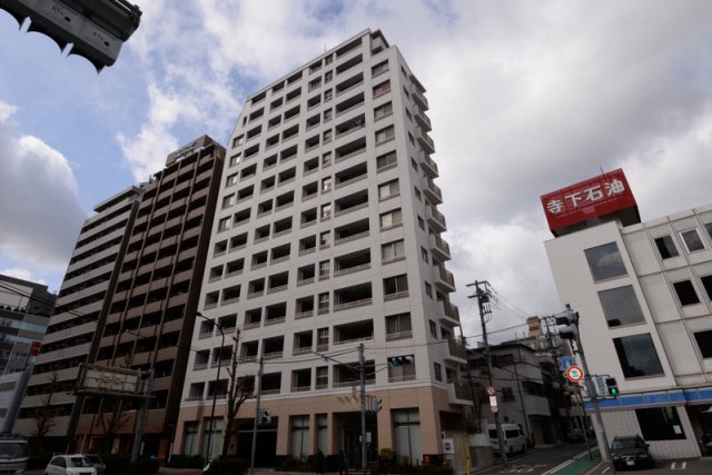 神戸市中央区雲井通の賃貸物件外観写真