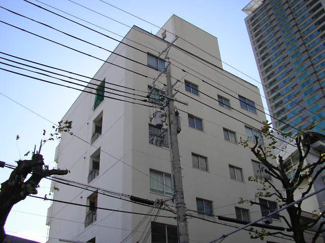 神戸市中央区熊内橋通の賃貸物件外観写真