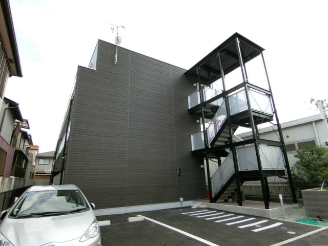 西宮市若山町の賃貸物件外観写真