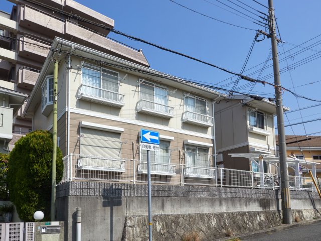 神戸市須磨区多井畑東町の賃貸物件外観写真