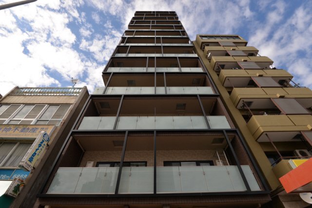 神戸市兵庫区西多聞通の賃貸物件外観写真