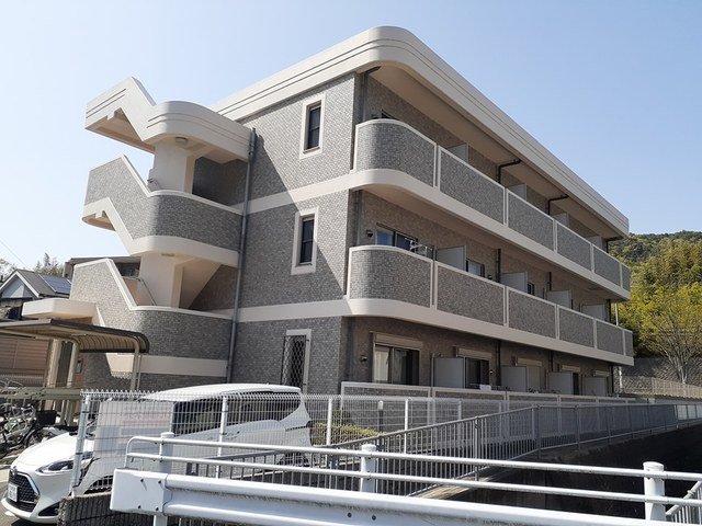 神戸市北区谷上東町の賃貸物件外観写真