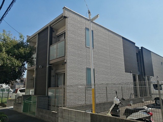尼崎市三反田町の賃貸物件外観写真