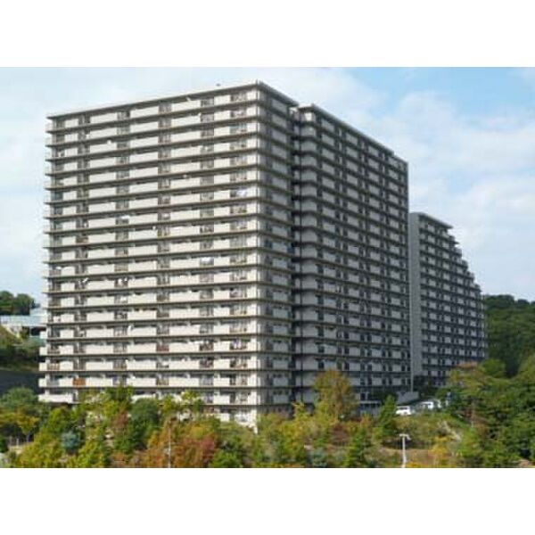 グレ-シィ須磨アルテピアⅢ番街1期棟 0913|神戸市須磨区清水台(神戸市営地下鉄線妙法寺駅)のマンション外観 グレ-シィ須磨アルテピアⅢ番街1期棟 0913|神戸市須磨区清水台(神戸市営地下鉄線妙法寺駅)のマンション外観