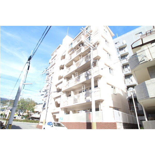 神戸市東灘区西岡本の賃貸物件外観写真