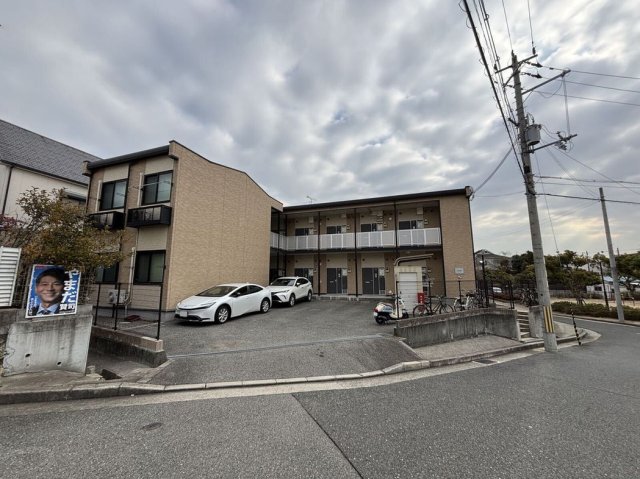 西宮市上ケ原八番町の賃貸物件外観写真