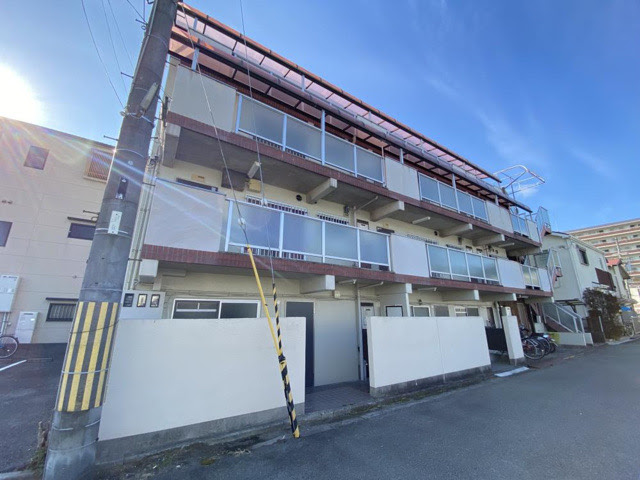 尼崎市上坂部の賃貸物件外観写真