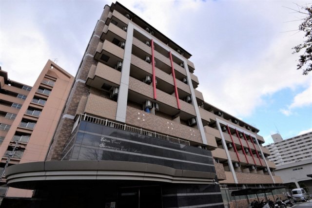 神戸市中央区南本町通の賃貸物件外観写真