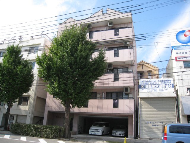 神戸市中央区割塚通の賃貸物件外観写真