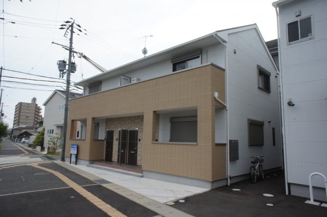 明石市立石の賃貸物件外観写真