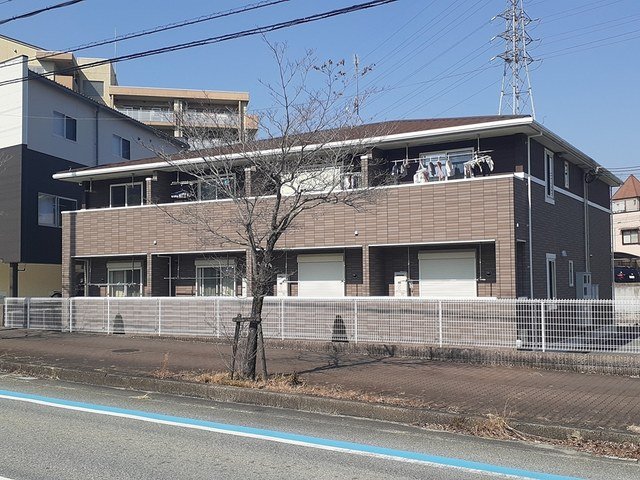 三田市南が丘の賃貸物件外観写真