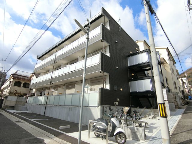 神戸市中央区野崎通の賃貸物件外観写真