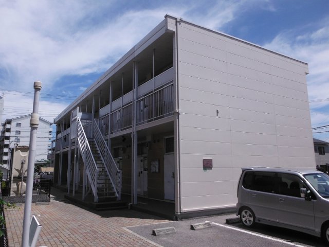 三田市西山の賃貸物件外観写真