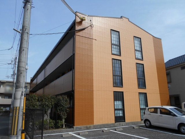 レオパレスKOBATA 204|尼崎市栗山町(JR東海道本線(近畿)立花駅)のマンション外観 レオパレスKOBATA 204|尼崎市栗山町(JR東海道本線(近畿)立花駅)のマンション外観