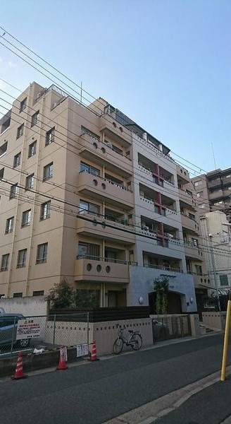 神戸市兵庫区大開通の賃貸物件外観写真