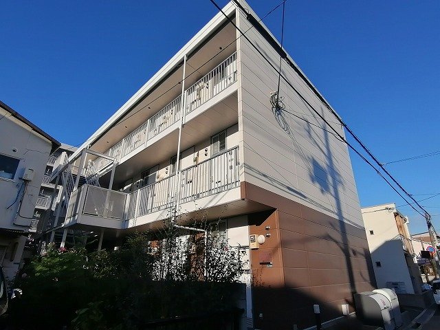 レオパレスヴィブレ 303|尼崎市浜(JR東海道本線(近畿)尼崎駅)のマンション外観 レオパレスヴィブレ 303|尼崎市浜(JR東海道本線(近畿)尼崎駅)のマンション外観