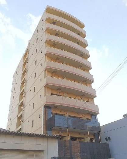 神戸市兵庫区大開通の賃貸物件外観写真