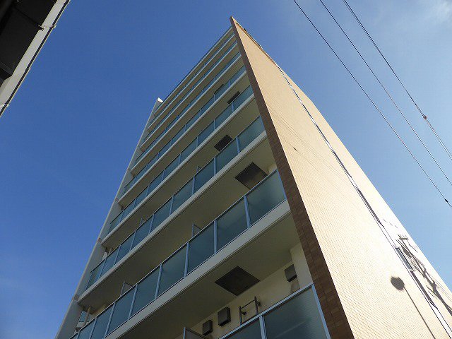 神戸市兵庫区本町の賃貸物件外観写真
