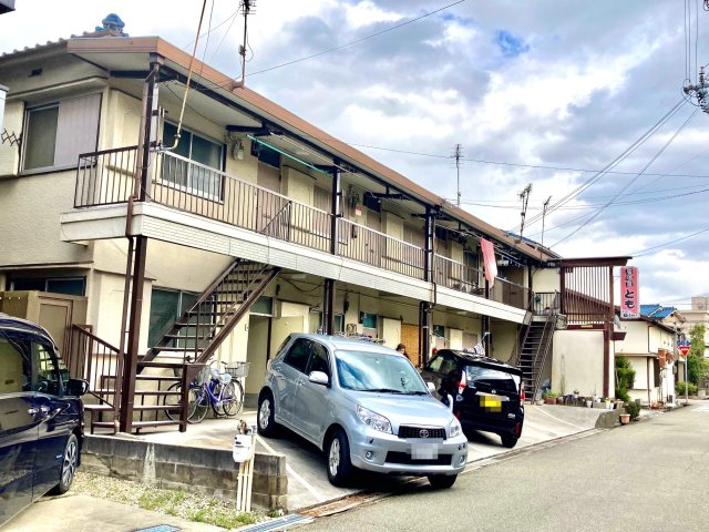よしみ荘 6|加古川市平岡町二俣(JR山陽本線東加古川駅)のアパート外観 よしみ荘 6|加古川市平岡町二俣(JR山陽本線東加古川駅)のアパート外観