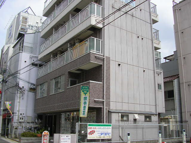 神戸市中央区加納町の賃貸物件外観写真