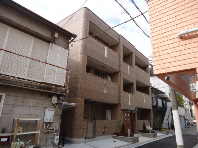 神戸市中央区二宮町の賃貸物件外観写真