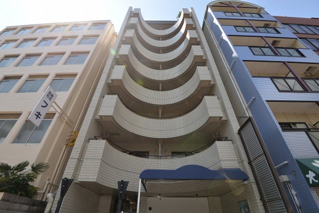 神戸市兵庫区西多聞通の賃貸物件外観写真