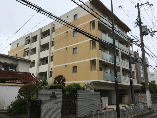 神戸市垂水区海岸通の賃貸物件外観写真