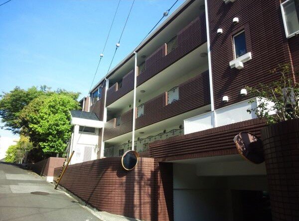 神戸市東灘区森北町の賃貸物件外観写真